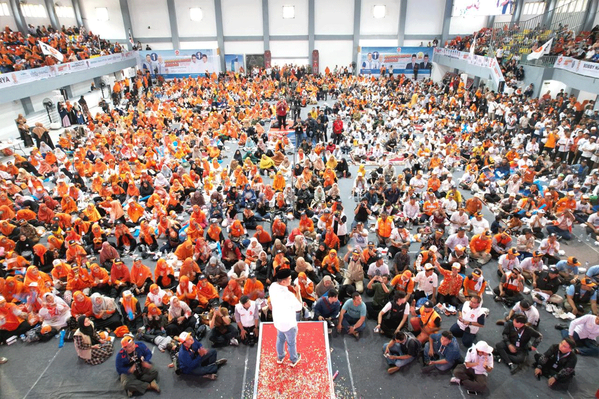 Bobby Nasution sampaikan orasi di depan pimpinan dan kader PKS