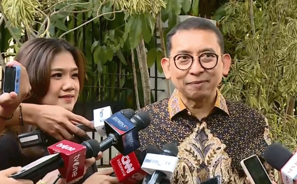 Fadli Zon berikan keterangan pers usai bertemu dengan Prabowo Subianto.
