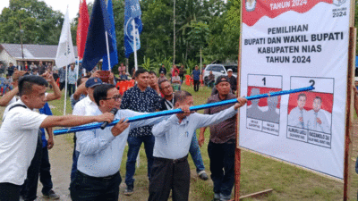 Usai Kukuhkan Tim Pemenangan, Alinuru Laoli-Faozanolo Zai Simulasikan Cara Pencoblosan Bupati dan Wakil Bupati Nias