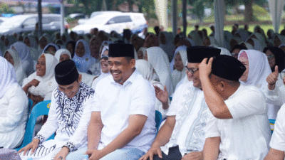 Bobby hadiri tabligh akbar Majelis Taklim Halimah Indonesia (MTHI) Sumut yang digelar di Lapangan Sei Semayang Kebon, Kabupaten Deli Serdang, Sabtu (16/11/2024).