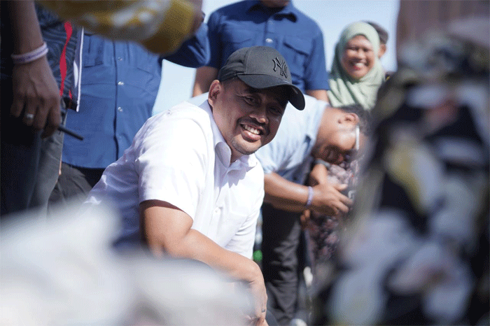 Calon Gubernur Sumatera Utara (Sumut) nomor urut 1, Bobby Nasution berkunjung ke Kabupaten Deli Serdang, Senin (18/11/2024).