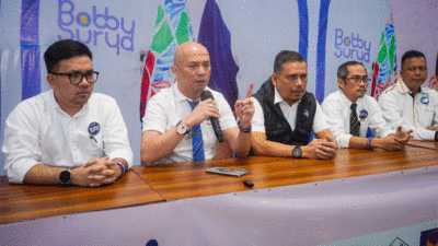 Tim hukum pasangan Bobby-Surya di Pilkada Sumatera Utara berikan keterangan pers.