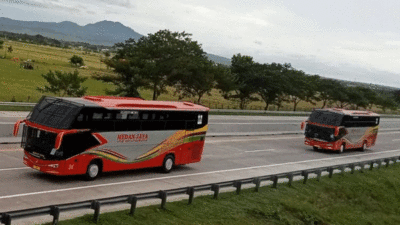 Bus baru Medan Jaya dengan kelas non AC atau yang akrab dengan sebutan kaca geser. (Instagram @firman_300409)