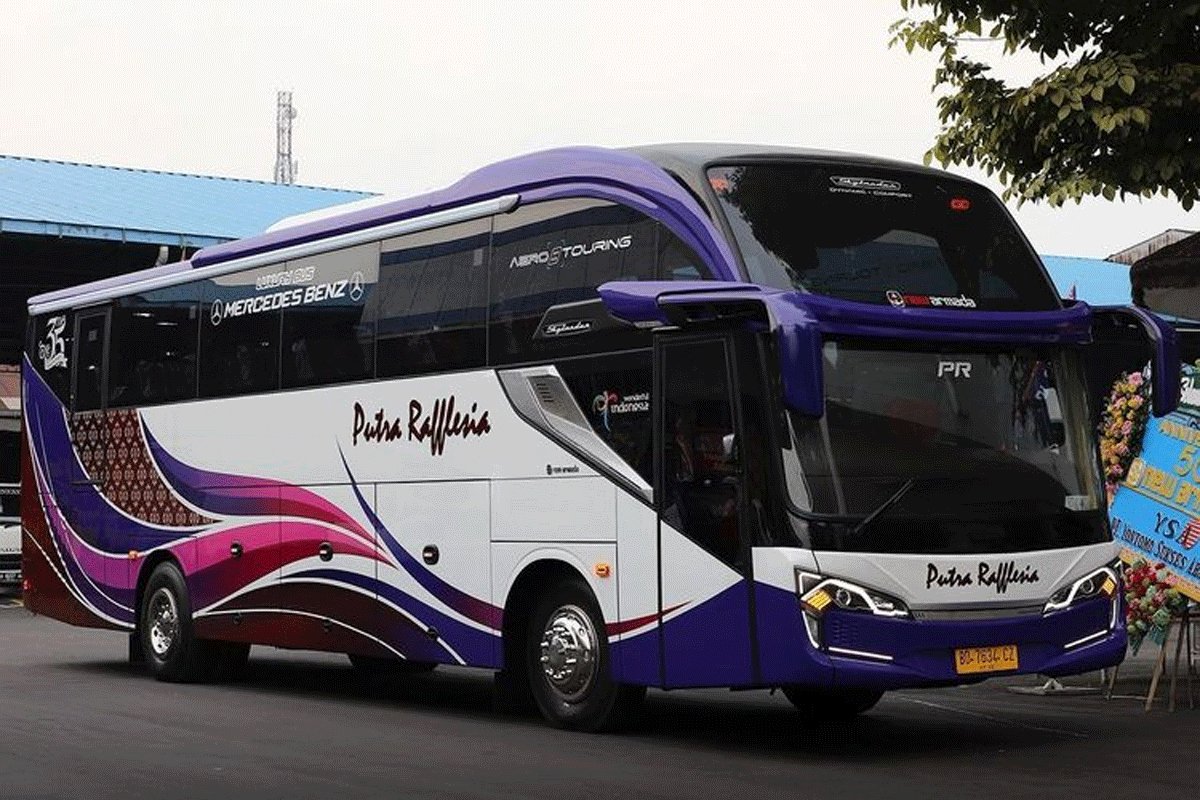 Bus baru PO Rafflesia. (Instagram@newarmada.official)