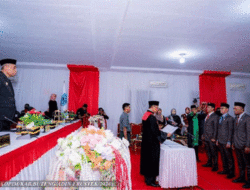 Ketua dan Dua Wakil Ketua DPRD Buton Tengah Dikukuhkan, Penjabat Bupati Beri Selamat