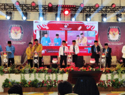 Debat Pilkada Payakumbuh Dinilai Kurang Tajam, Standar-standar Saja, Terlalu Sungkan untuk Saling Serang 10 Debat Pilkada Payakumbuh Dinilai Kurang Tajam, Standar-standar Saja, Terlalu Sungkan untuk Saling Serang