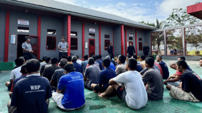 Petugas beri pengarahan pada warga binaan Lapas Dharmasraya