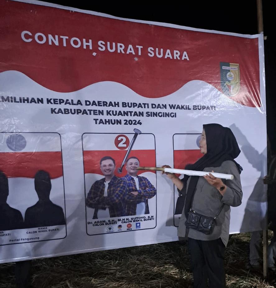 Simulasi pencoblosan surat suara Pilkada Kuansing