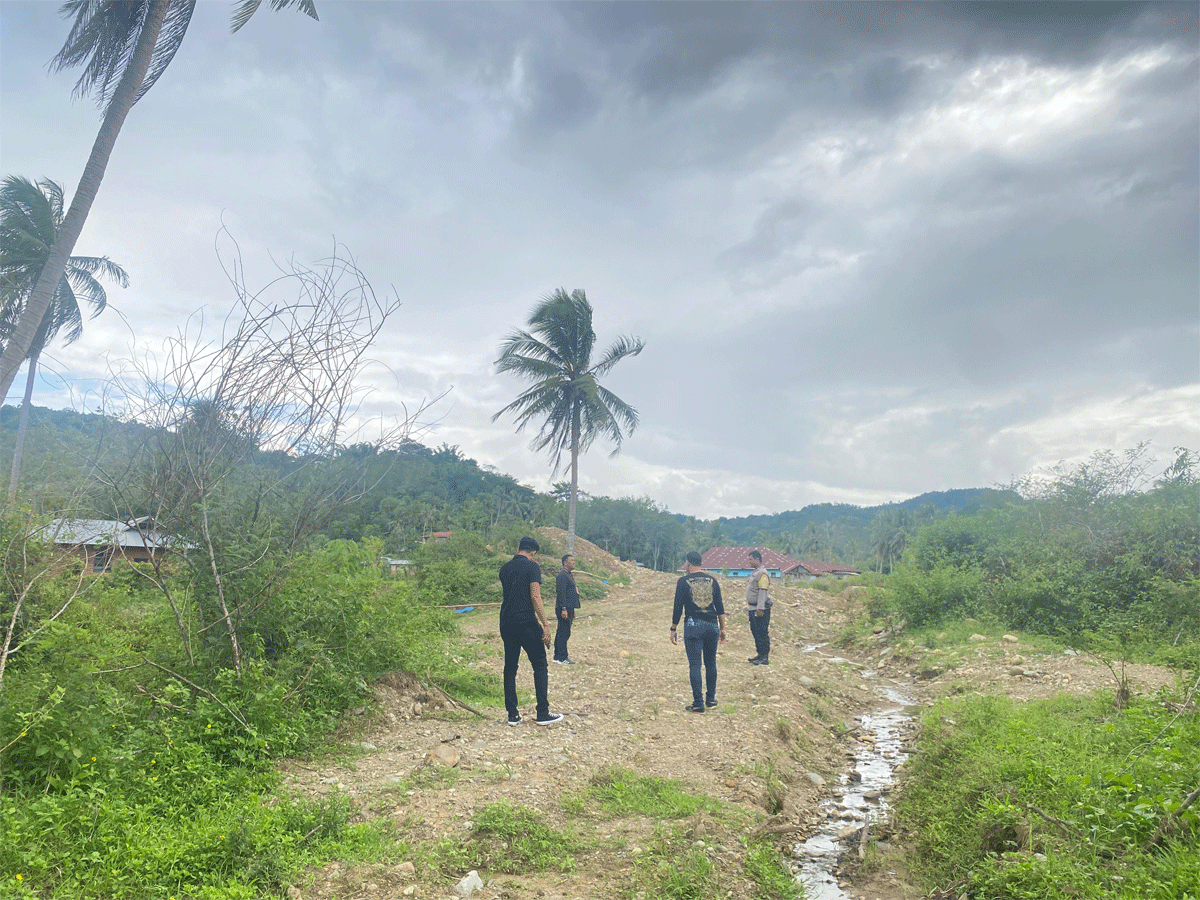 Jajaran Polres Sawahlunto melalui Satuan Reserse Kriminal (Satreskrim) tertibkan tambang ilegal di wilayah Kolok Nan Tuo, Kecamatan Barangin, Kamis (28/11/2024).