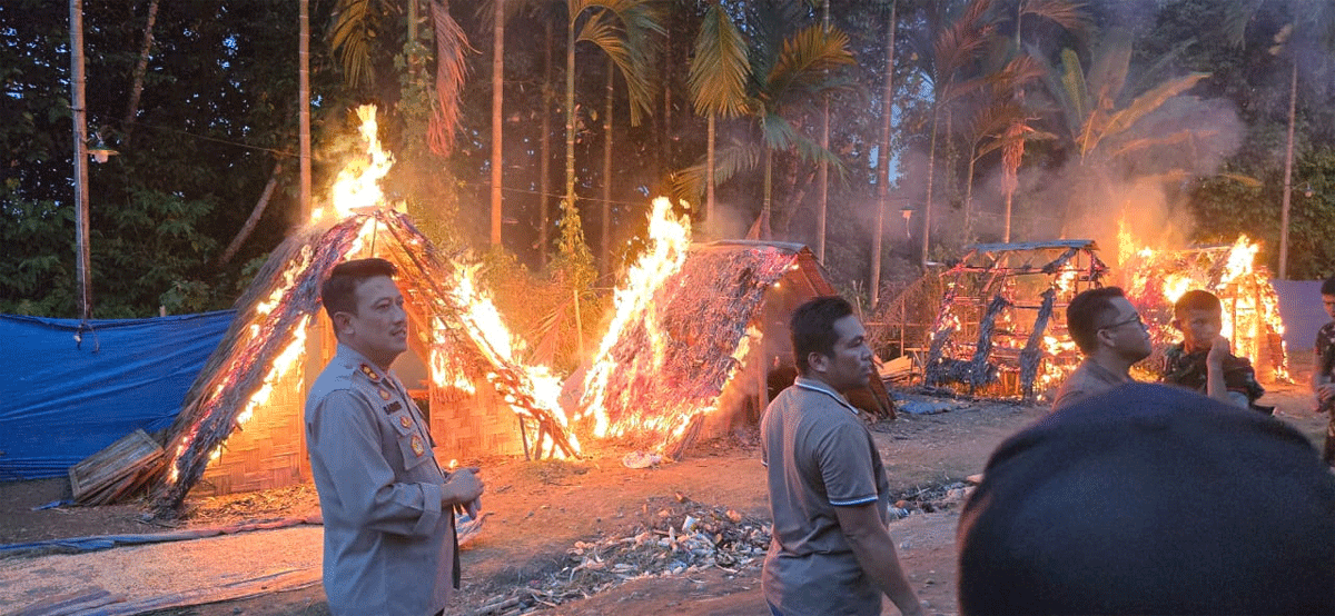 Operasi gabungan besar-besaran yang melibatkan 300 personel TNI dan polri berhasil mengungkap aktivitas jaringan narkoba di wilayah Deli Serdang dan Langkat, Sumatera Utara. Razia digelar, Kamis (19/12/2024) pukul 14.00 hingga Jumat dini hari dengan menyasar enam lokasi utama yang diketahui menjadi pusat aktivitas peredaran narkoba.