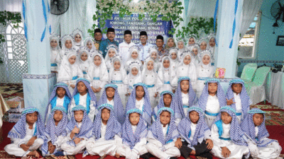 Foto bersama setelah pembukaan Khatam Alquran. (Prokopim)