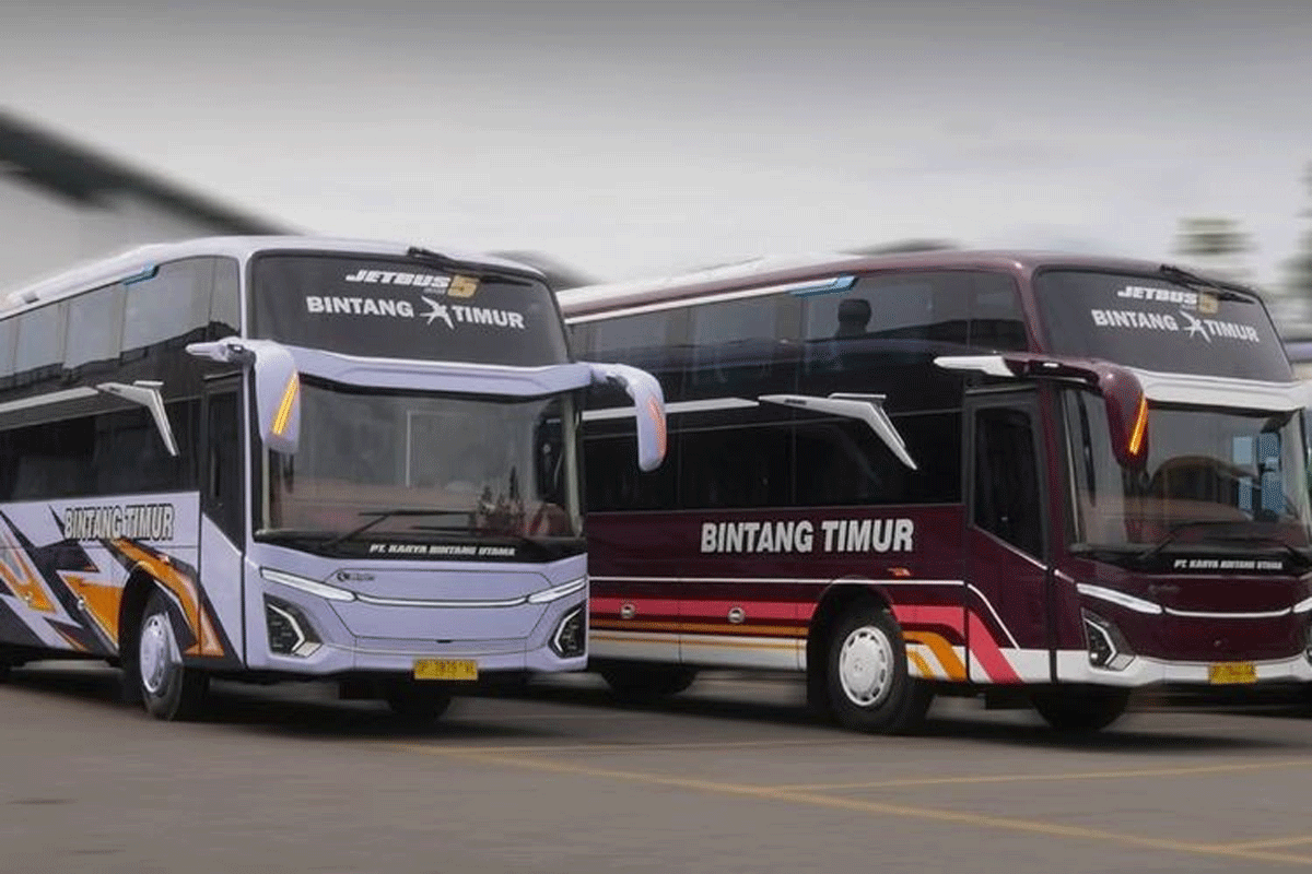 Bus baru Bintang Timur.