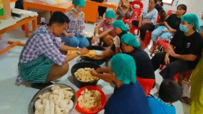 Pemerintah Desa (Pemdes) Tuhegeo II, Kecamatan Gunungsitoli Idanoi terus berupaya memaksimalkan Dana Desa dengan menggelar pelatihan pembuatan keripik