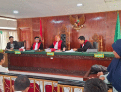 Pelaku Pembunuhan Ketua Kelompok MEKAAR di Limapuluh Kota Divonis Berbeda 12 Pelaku Pembunuhan Ketua Kelompok MEKAAR di Limapuluh Kota Divonis Berbeda