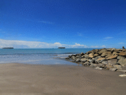 Mengolah Rasa, Merajut Asa: Perjalanan Seorang Penjual Sala Lauak di Pantai Gandoriah 10 Mengolah Rasa, Merajut Asa: Perjalanan Seorang Penjual Sala Lauak di Pantai Gandoriah