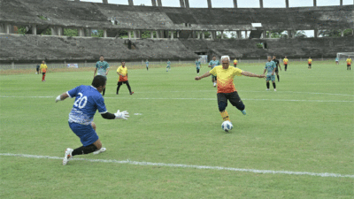 Mahyeldi Tak Cuma Jagoan di Pilkada, Ternyata Piawai Pula Main Bola