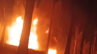 Sumur minyak terbakar hebat di Desa Tanjung Enim, Kecamatan Keluang, Kabupaten Musi Banyusin, Sumatera Selatan.