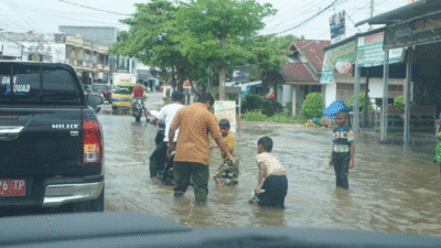 Banjir genangi wilayah Pekanbaru. (riau.go.id)