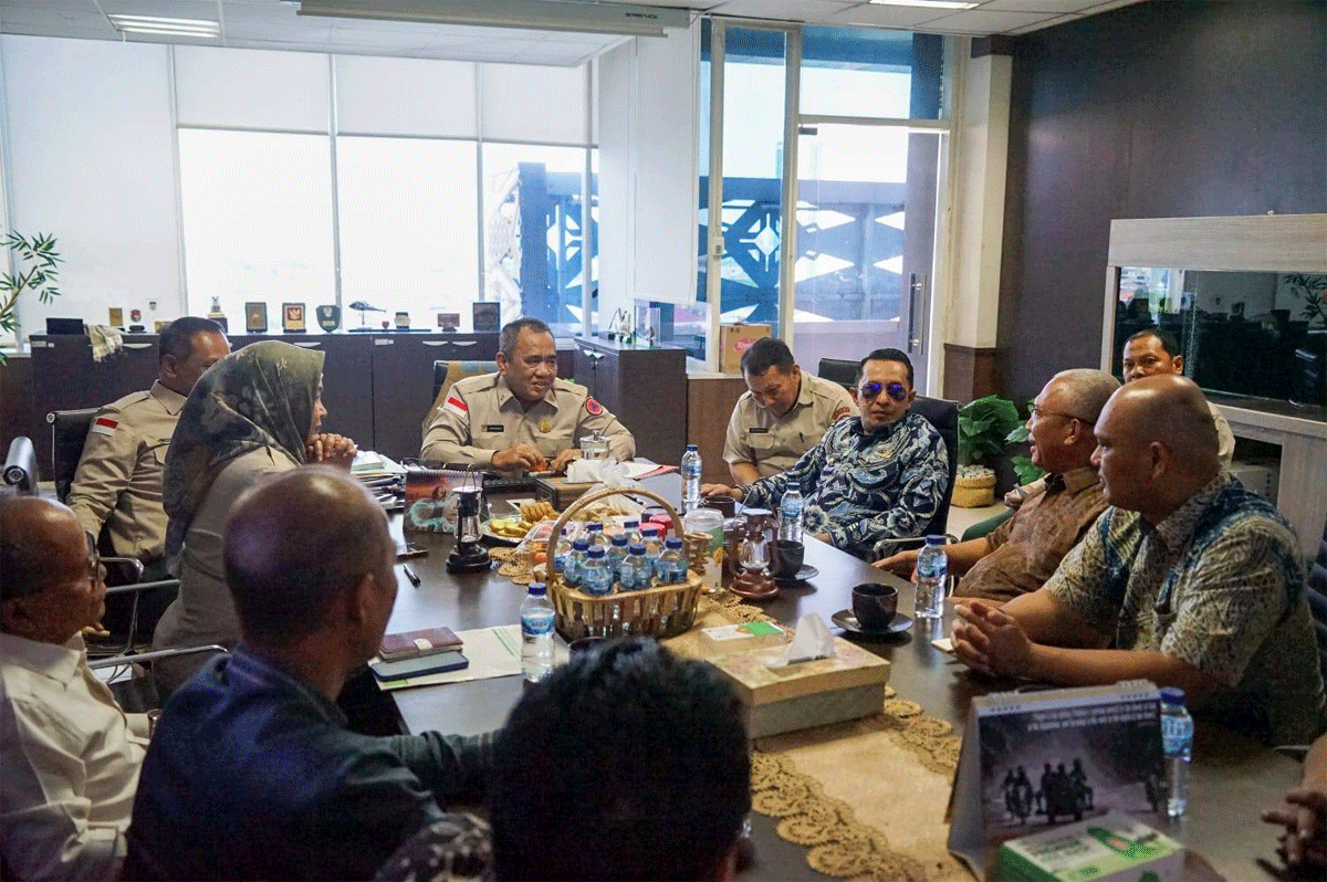Bupati Eka Putra didampingi Kepala Dinas PUPR, Ten Feri, Kadis Perkim LH Novi Hendri, Kalaksa BPBD Ermon Revlin dan lainnya, Senin (6/1/2025) berkunjung ke BNPB di Jakarta.