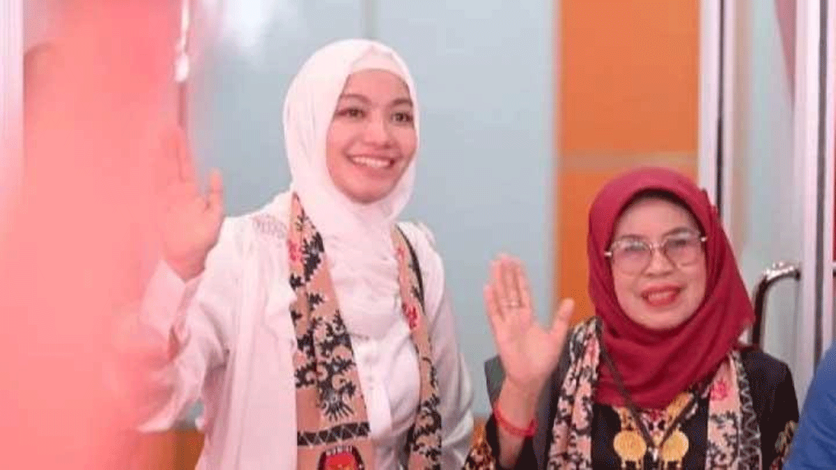 Annisa Suci Ramadhani dan Leliarni.