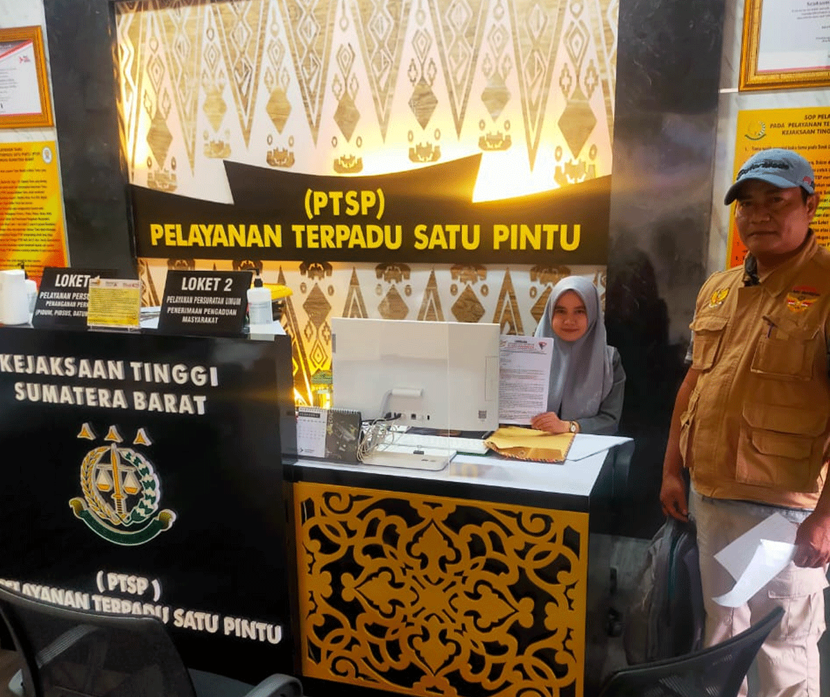 Layanan penerimaan aduan masyarakat di Kejati Sumbar.