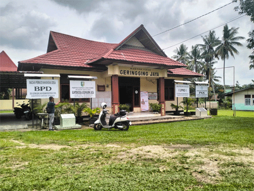 Kantor Pemerintah Desa Geringging Jaya, Kuansing, Riau