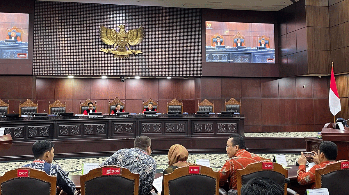 Mahkamah Konstitusi (MK) menggelar sidang awal terkait Perselisihan Hasil Pemilihan Umum (PHPU) Kota Sawahlunto, Sumatera Barat yang terdaftar dengan nomor perkara 50/PHPU-WAKO-XXIII/2025. Sidang berlansung di Gedung MK Jakarta, Jumat (10/1/2025).