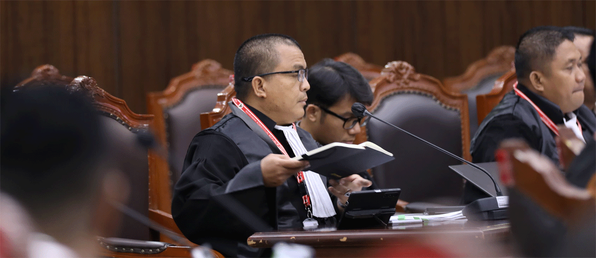 Denny Indrayana selaku kuasa hukum Pemohon Pemeriksaan Pendahuluan Perkara Nomor 261/PHPU.GUB-XXIII/2025 Perselisihan Hasil Pemilihan Umum Gubernur Sulawesi Utara. (Humas/Ifa)