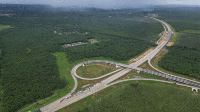 Jalan Tol Trans Sumatera yang dibangun Hutama Karya