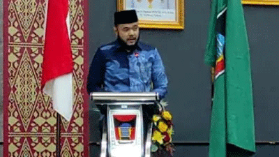 Fadli Amran di rapat paripurna DPRD Padang.