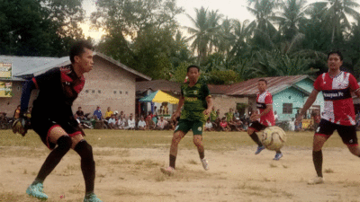 Pertandingan final Ramadhan Cup di Desa Mangga Dua