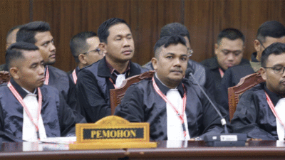 Termohon hadir pada persidangan Pengucapan Putusan/Ketetapan Perkara Nomor 08/PHPU.WAKO-XXIII/2025 Perselisihan Hasil Pemilihan Umum Walikota Kota Lhokseumawe, Selasa (04/2) di Ruang Sidang Pleno MK. Foto Humas/Bayu