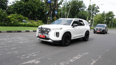 Mobil dinas yang akan dipergunakan bupati dan wakil bupati Tanah Datar. (Prokopim)