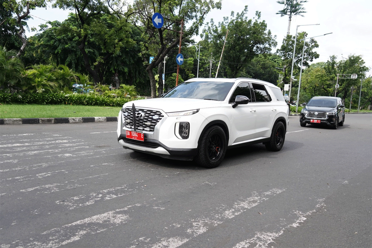 Mobil dinas yang akan dipergunakan bupati dan wakil bupati Tanah Datar. (Prokopim)