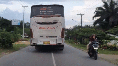 Jalur Utama Padang-Jakarta Putus Total, Jalan Padang Lamo Hidup Lagi