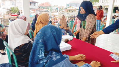 Pasar Murah di Tolandona, Belanja Rp110 Ribu Banyak yang Didapat Warga