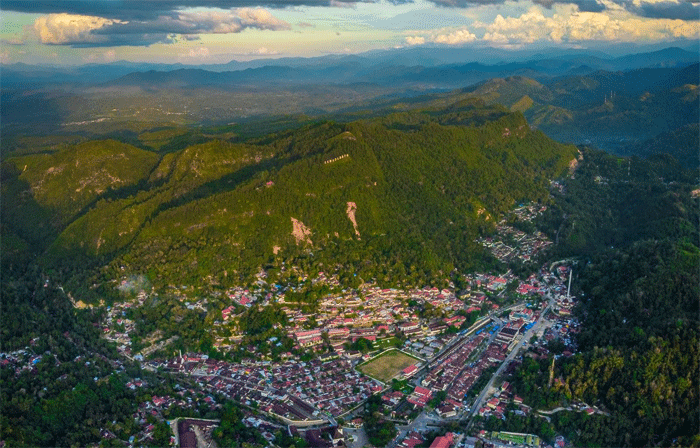 Panorama alam Kota Sawahlunto. (Kelana Putra)