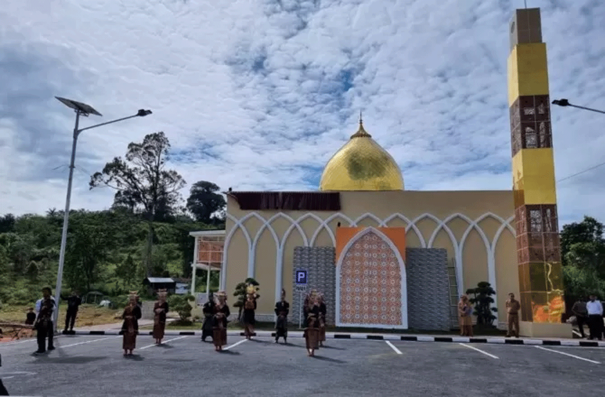 Masjid H Alisma Alius