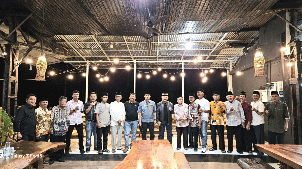 Niniak Mamak Koto Nan 4 buka puasa bersama di Cafe Mie Mangkok Ngalau Indah, Sabtu (8/3/2025).