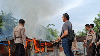 Polsek Sunggal, Polrestabes Medan, Polda Sumatera Utara melaksanakan kegiatan gerebek kampung narkoba di Jalan Serba Jadi, Desa Sumber Melati Diski, Kecamatan Sunggal Deli Serdang.