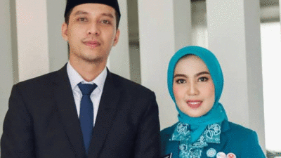 Wali Kota Riyanda Putra bersama Ketua Ketua Tim Penggerak PKK Sawahlunto, Yori Gemitia Putri