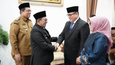Bupati Tanah Datar Eka Putra lantik Elizar sebagai Penjabat (Pj) Sekretaris Daerah (Sekda), Senin (3/3/2025) di Gedung Indo Jolito Batusangkar.