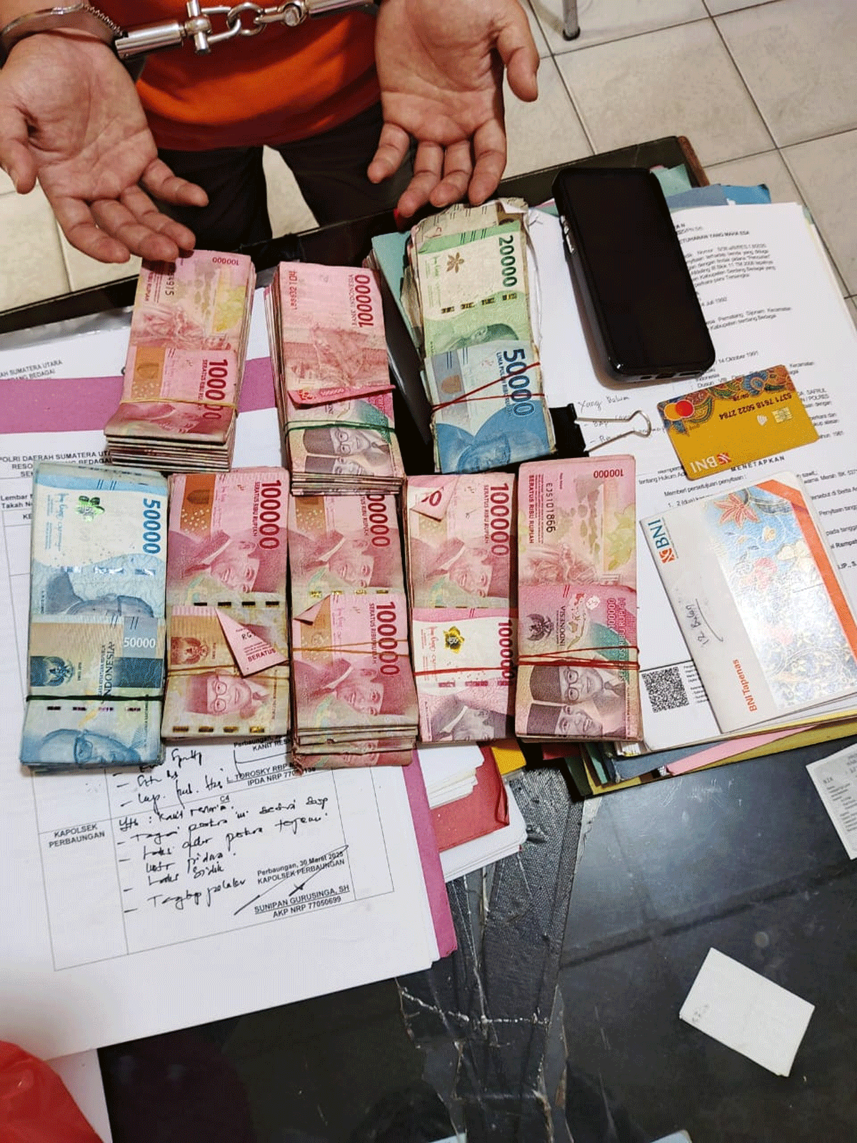 Barang bukti yang diamankan polisi