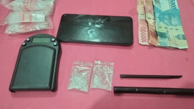 Barang bukti yang diamankan polisi