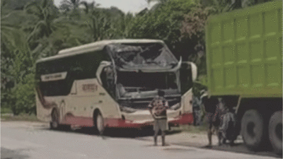 Kecelakaan lalu lintas di Batang Pamo, Kabupaten Solok.