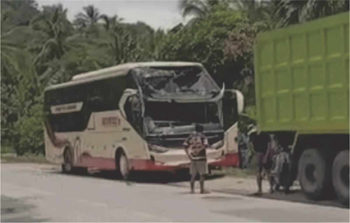 Kecelakaan lalu lintas di Batang Pamo, Kabupaten Solok.