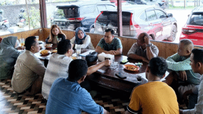 Desi Guswita memboyong rombongan kepala desa dari Kecamatan Singingi dan Singingi Hilir untuk melakukan audiensi bersama anggota DPRD Riau Fraksi PKB, Ade Firmansyah di Pekanbaru.