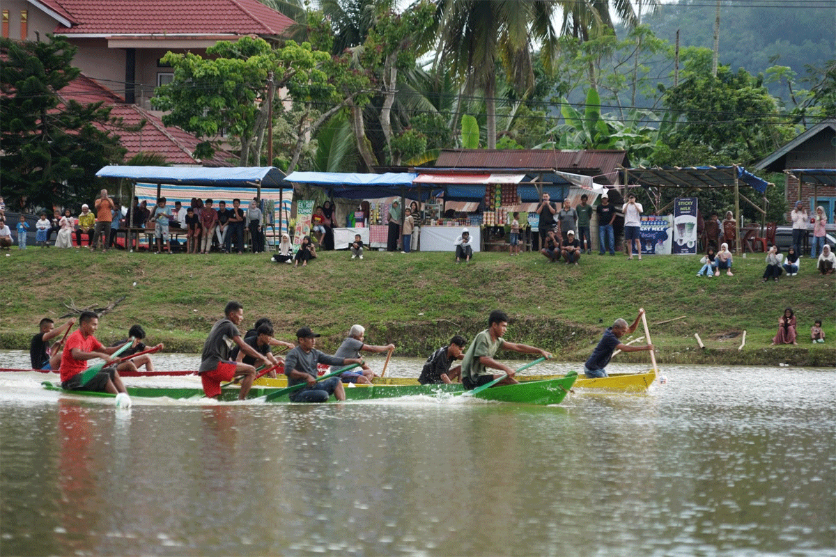 Sambut perantau, pemuda Nagari Taluak gelar pacu biduak