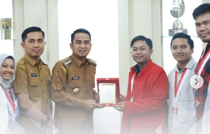 Penyerahan cenderamata
