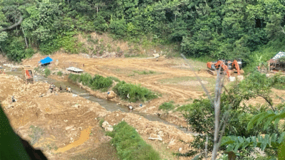 Tambang emas ilegal di Kabupaten Solok.